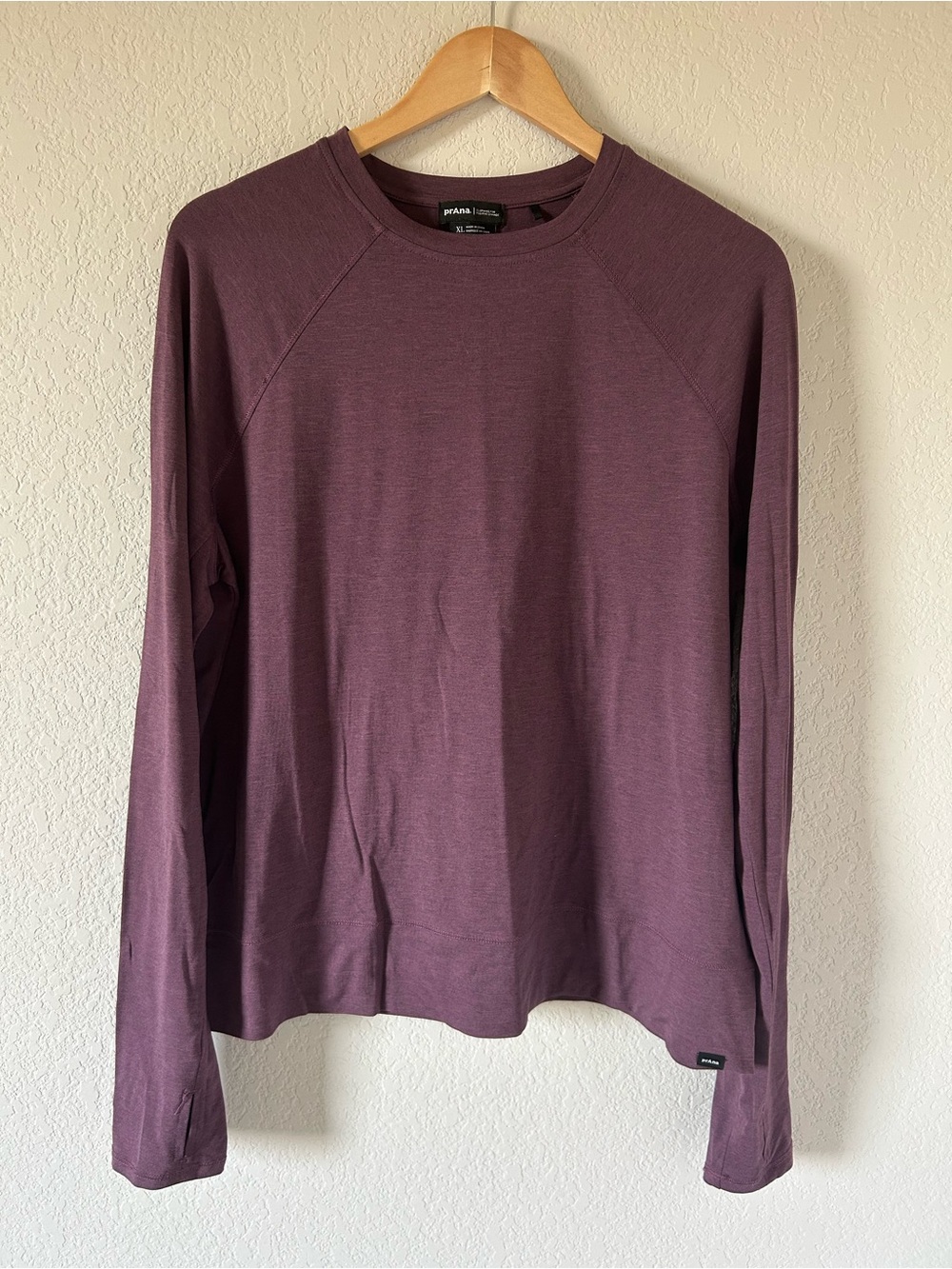 PrAna Long Sleeve Thumbhole Casual T Shirt Top Plum Size XL